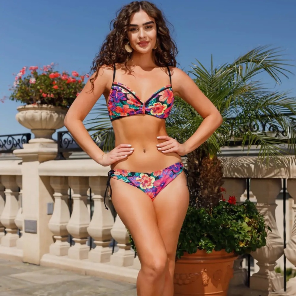 Multi colored‎ 2 piece bikini